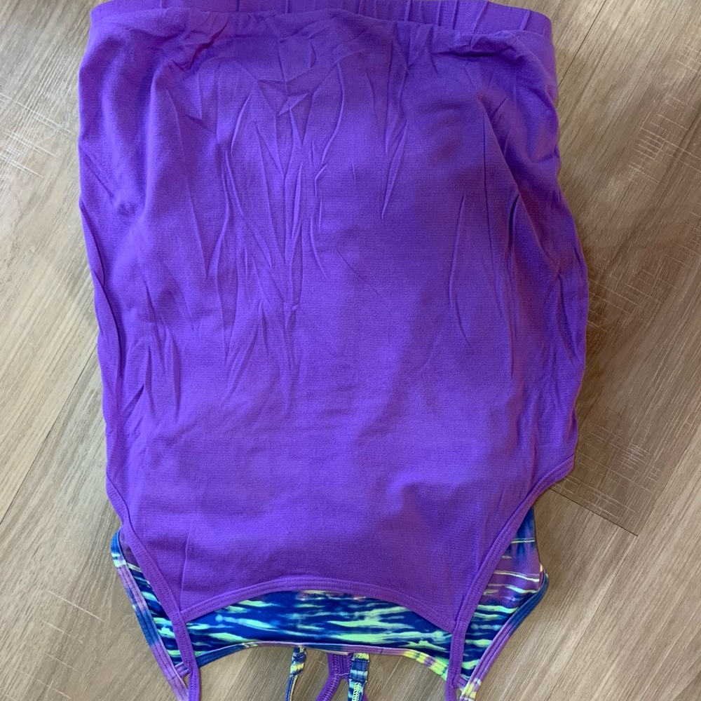 Girls ivivva top